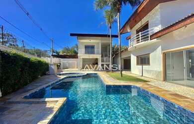 Imagem: A casa em condomínio possui 4 Dormitórios, 5 Banheiros, 4