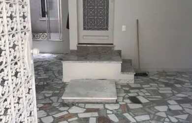 Imagem: A casa em condomínio possui 5 Dormitórios, 2 Banheiros, 2