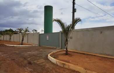 Imagem: A casa em condomínio possui 404m² de Área e está localizado