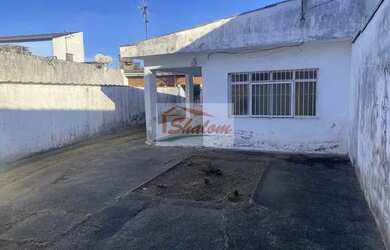 Imagem: A casa possui 2 Dormitórios, 1 Banheiro, 5 Vagas na garagem