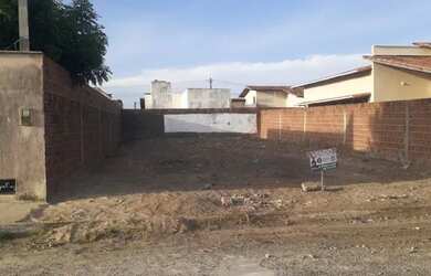 Imagem: O terreno possui 200m² de Área e está localizado em Nova