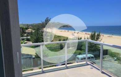 Imagem: A casa possui 3 Dormitórios, 4 Banheiros, 2 Vagas na garagem