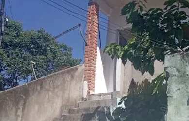 Imagem 2: CASA EM FAZ. GRDE 1, 1º ANDAR, SALA, COZINHA E BANHEIRO, 0 QUARTO