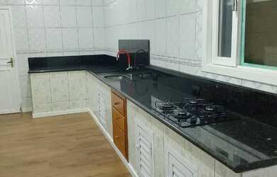 Imagem: A kitnet possui 1 Dormitório, 1 Banheiro, 1 Vaga na garagem