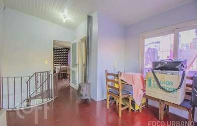 Imagem 8: Imóvel para venda tem 147 metros quadrados com 2 quartos em Petrópolis...