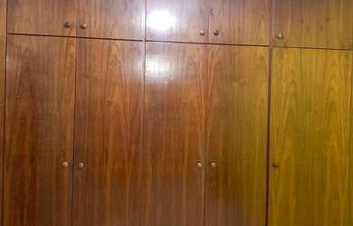 Imagem: A casa possui 1 Dormitório, 1 Banheiro, 1 Vaga na garagem