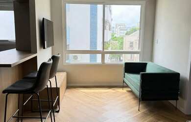 Imagem: O apartamento possui 1 Dormitório, 1 Banheiro, 1 Vaga na garagem