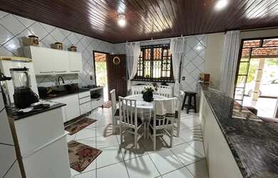 Imagem 4: Sitio vô Leno. Churrasqueira, Acomodam 4 pessoas, Guarda roupae4 Vagas...