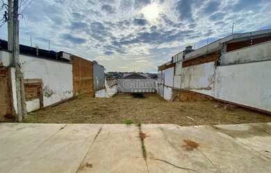 Imagem: O terreno possui 250m² de Área e está localizado em Jardim