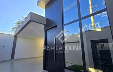 Imagem: A casa à venda possui 3 Dormitórios, 1 Banheiro, 2 Vagas na