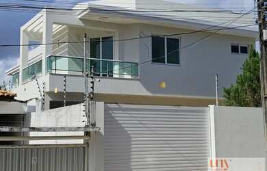 Imagem: A casa possui 5 Dormitórios, 5 Banheiros, 5 Vagas na garagem