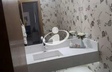 Imagem 14: Venda Casa MARTA HELENA. Piscina, Varanda, 295m² de Áreae5 Banheiros