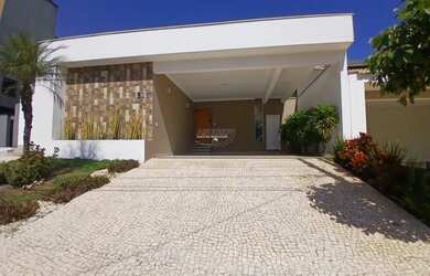 Imagem: A casa em condomínio possui 3 Dormitórios, 4 Banheiros, 4