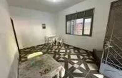 Imagem 8: Casa com piscina e churrasqueira. Terração e quintal coberto. Duque...