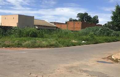 Imagem: O terreno possui 432m² de Área e está localizado em Centro