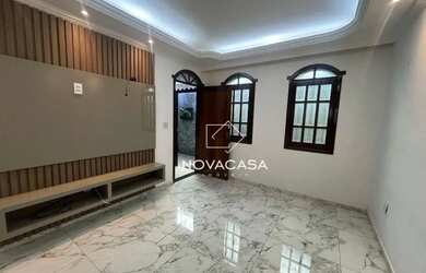 Imagem: A casa possui 2 Dormitórios, 1 Banheiro, 1 Vaga na garagem