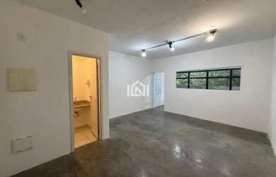 Imagem: O depósito possui 41m² de Área e está localizado em Bosque