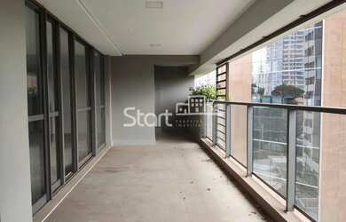 Imagem: O apartamento possui 3 Dormitórios, 5 Banheiros, 3 Vagas na