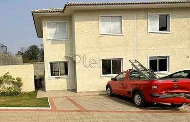 Imagem: A casa em condomínio possui 3 Dormitórios, 2 Banheiros, 2