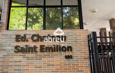 Imagem: O apartamento possui 3 Dormitórios, 2 Banheiros, 2 Vagas na