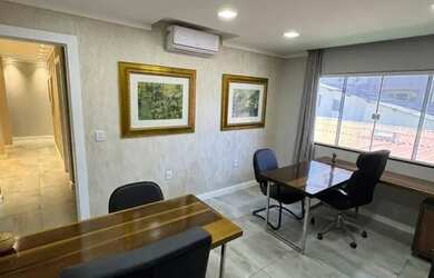 Imagem: O depósito possui 15m² de Área e está localizado em Centro