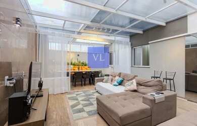 Imagem: O apartamento possui 2 Dormitórios, 1 Banheiro, 1 Vaga na garagem