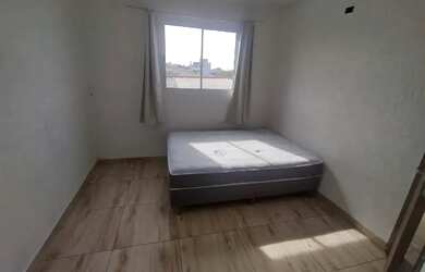 Imagem: A kitnet possui 1 Dormitório, 1 Banheiro e está localizado