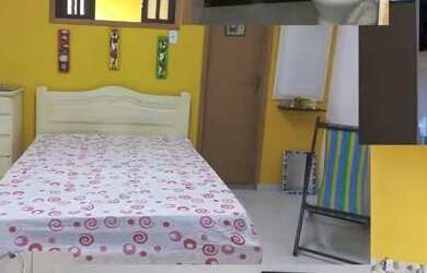 Imagem: A casa possui 1 Dormitório, 1 Banheiro, 1 Vaga na garagem e