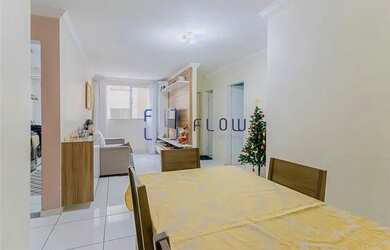 Imagem: O apartamento possui 3 Dormitórios, 1 Banheiro, 1 Vaga na garagem