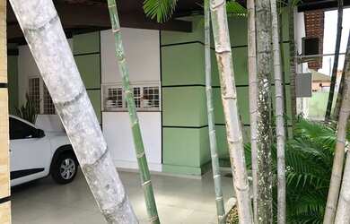 Imagem: A casa em condomínio possui 3 Dormitórios, 2 Banheiros, 2