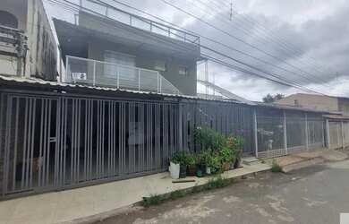 Imagem: A casa possui 3 Dormitórios, 1 Banheiro, 120m² de Área e