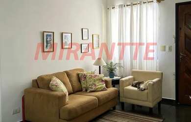 Imagem: A casa possui 3 Dormitórios, 2 Banheiros, 3 Vagas na garagem