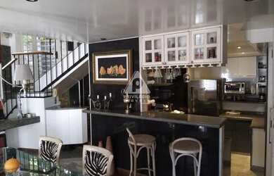 Imagem 11: Privilégio Imóveis vende: Belíssima casa em Santa Teresa