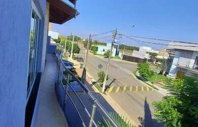 Imagem: A casa em condomínio possui 3 Dormitórios, 4 Banheiros, 4