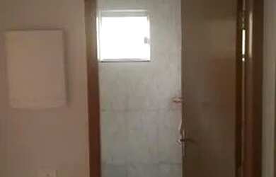 Imagem: A casa em condomínio possui 3 Dormitórios, 2 Banheiros, 2