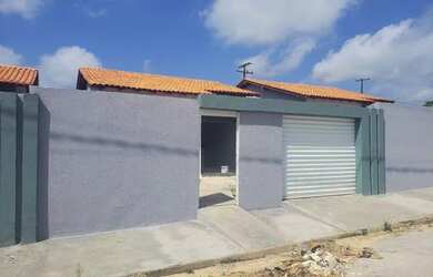 Imagem: A casa possui 2 Dormitórios, 1 Banheiro e está localizado