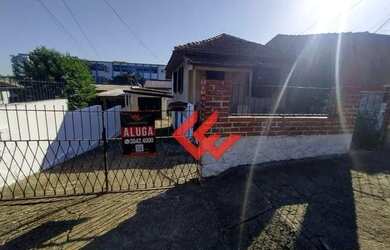 Imagem: A casa possui 2 Dormitórios, 1 Banheiro, 3 Vagas na garagem