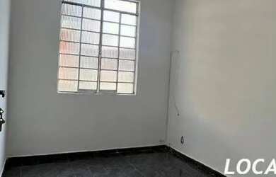 Imagem: A casa possui 2 Dormitórios, 2 Banheiros, 80m² de Área, Imóvel