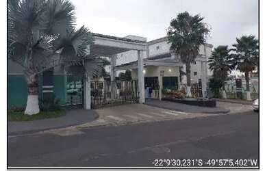 Imagem: A casa à venda possui 2 Dormitórios, 1 Banheiro, 1 Vaga na