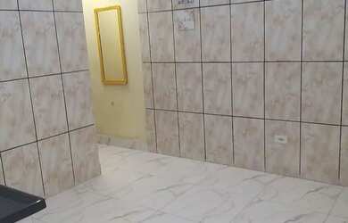 Imagem: A casa possui 1 Dormitório, 1 Banheiro e está localizado