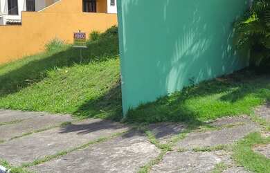 Imagem: O terreno possui 280m² de Área e está localizado em Itapuã