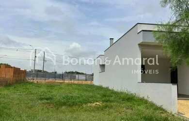 Imagem: O terreno possui 200m² de Área, Imóvel novo e está localizado