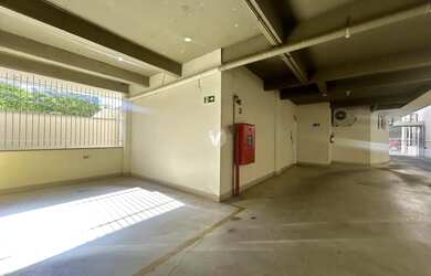 Imagem 10: Apartamento de 2 dormitórios, sacada com churrasqueira, vaga, bairro...