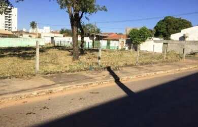 Imagem: O terreno à venda possui 1440m² de Área e está localizado