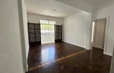 Imagem: O apartamento possui 2 Dormitórios, 1 Banheiro, 80m² de Área