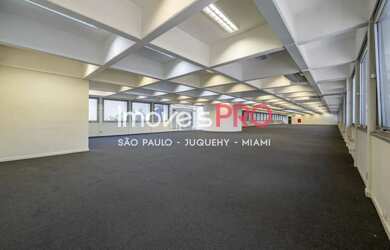 Imagem: O depósito possui 5 Vagas na garagem, 667m² de Área e está