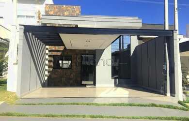 Imagem: A casa em condomínio possui 3 Dormitórios, 2 Banheiros, 2