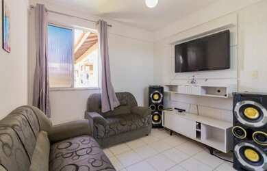 Imagem: O apartamento possui 2 Dormitórios, 1 Banheiro, 1 Vaga na garagem