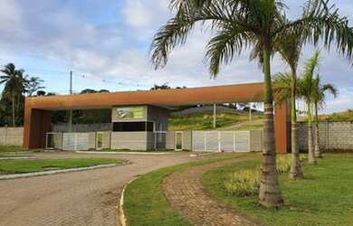 Imagem: O terreno possui 356m² de Área e está localizado em Alphaville