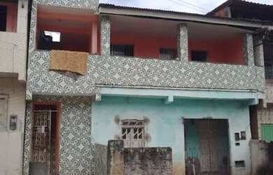 Imagem: A casa possui 2 Dormitórios, 1 Banheiro e está localizado